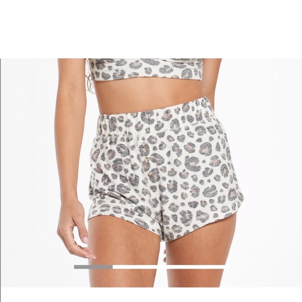 Z Supply Bree Brushed Slub Leopard Short